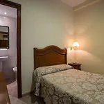 Ξενοδοχείο Riviera 2*