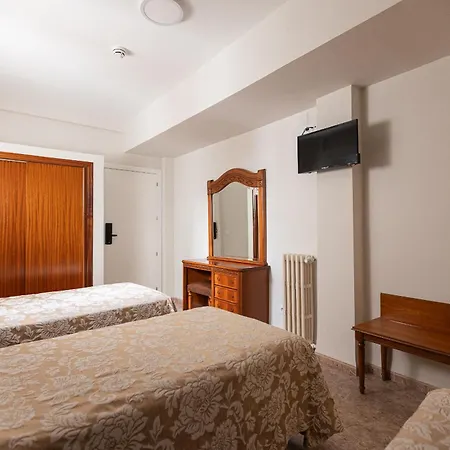 Riviera 2*