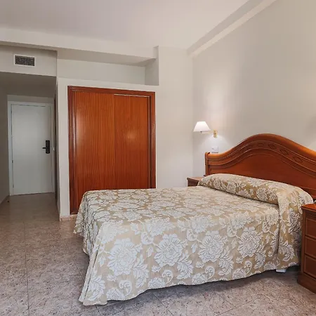 Riviera 2*