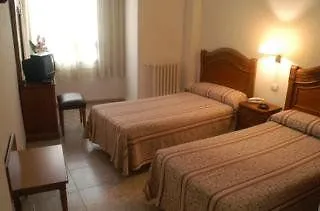 Ξενοδοχείο Riviera 2*